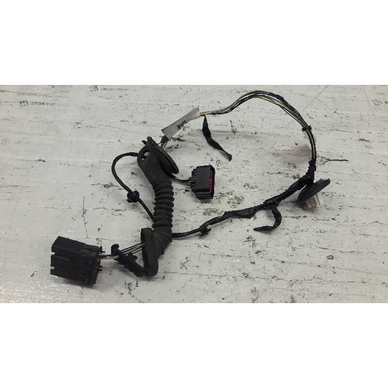 Recambio de instalacion electrica de puerta trasera derecha para ford focus lim. (cb4) titanium referencia OEM IAM 3M5T14240  