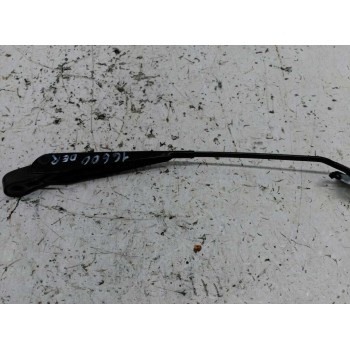 Recambio de brazo limpia delantero derecho para renault 6 1.1 gtl referencia OEM IAM   