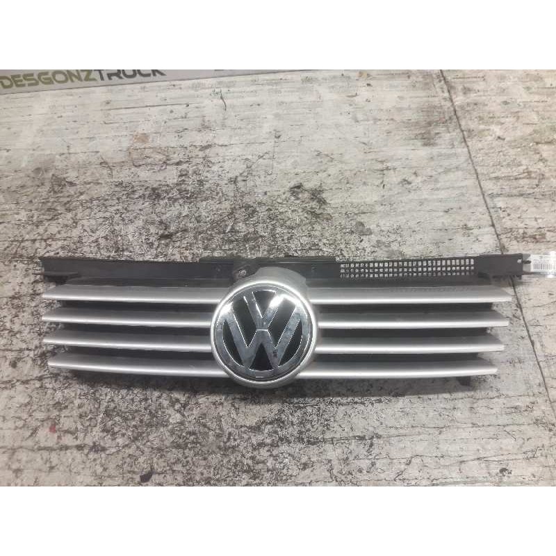 Recambio de rejilla delantera central para volkswagen bora berlina (1j2) conceptline referencia OEM IAM 1J5853655C  