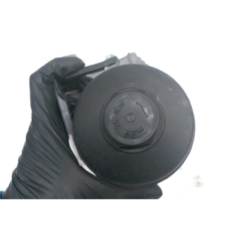 Recambio de enfriador aceite motor para mercedes-benz vito (w638) combi 110 d euro 2 (638.174) referencia OEM IAM 6011800065 - Blanco 4
