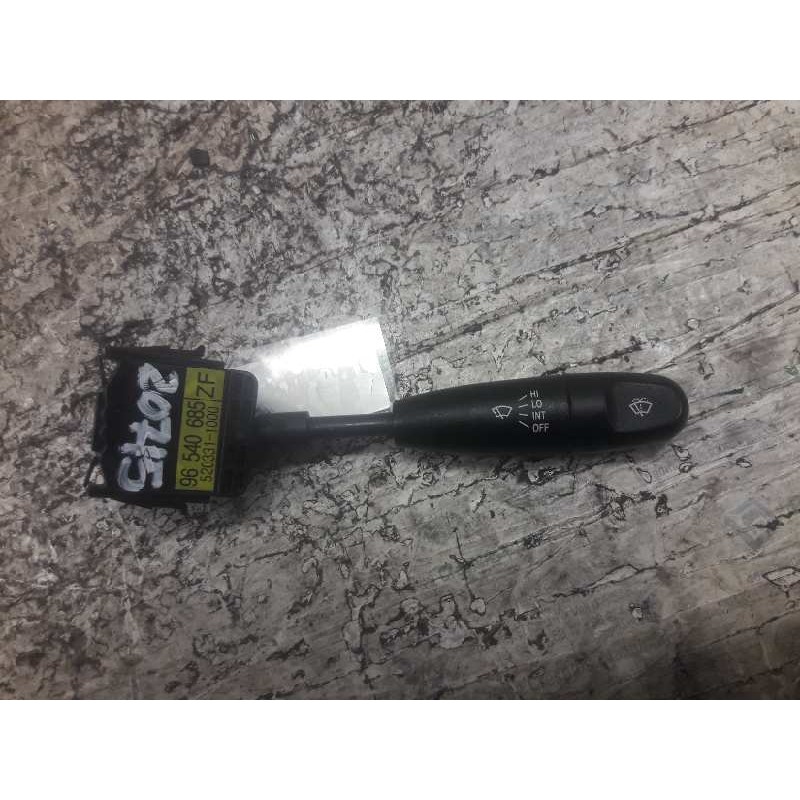 Recambio de mando limpia para daewoo kalos 1.4 sr referencia OEM IAM 96540685 5203311000 9 PINS