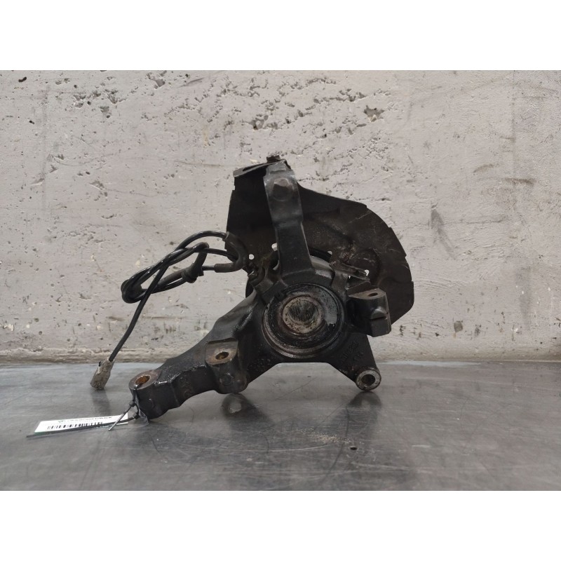 Recambio de mangueta delantera derecha para iveco stralis (as) 12.9 diesel referencia OEM IAM 64832U03 2
