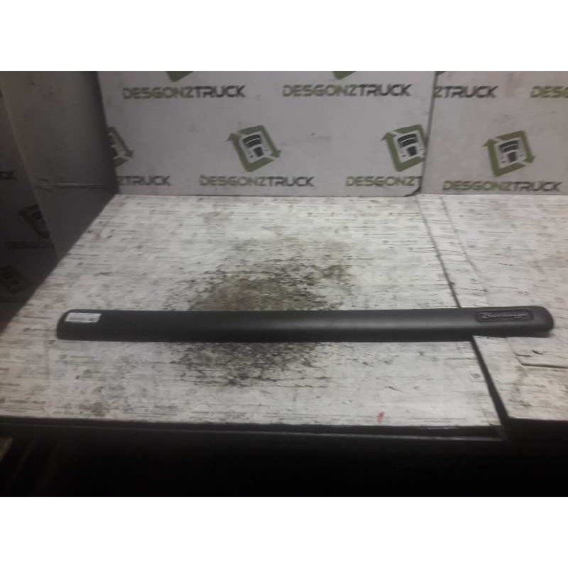 Recambio de moldura puerta delantera derecha para citroën berlingo 1.9 1,9 d sx modutop familiar referencia OEM IAM 9635188677