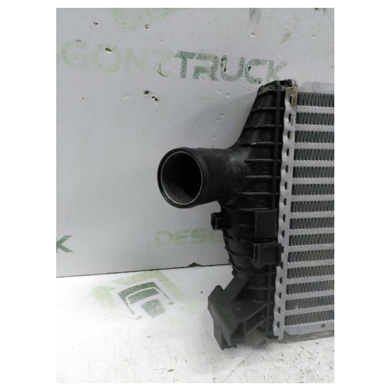 Recambio de intercooler para mercedes-benz vito (w638) combi 110 d euro 2 (638.174) referencia OEM IAM 6385012301 2207320001 - Blanco 2