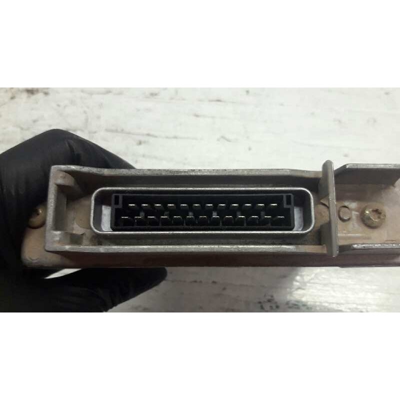Recambio de centralita motor uce para renault trafic (desde 5.89) referencia OEM IAM 7700106482 7700110128 80830D - Blanco 2