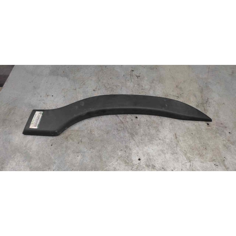 Recambio de molduras traseras para peugeot partner kombi confort referencia OEM IAM 9641172677 IZQUIERDA 