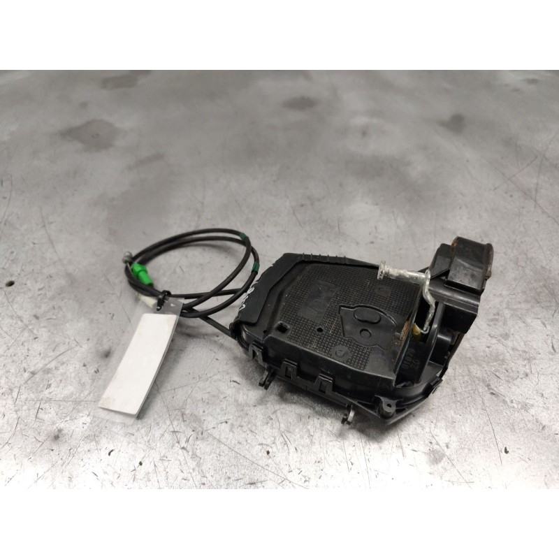 Recambio de cerradura puerta trasera izquierda para toyota yaris 1.0 cat referencia OEM IAM - Rojo 2
