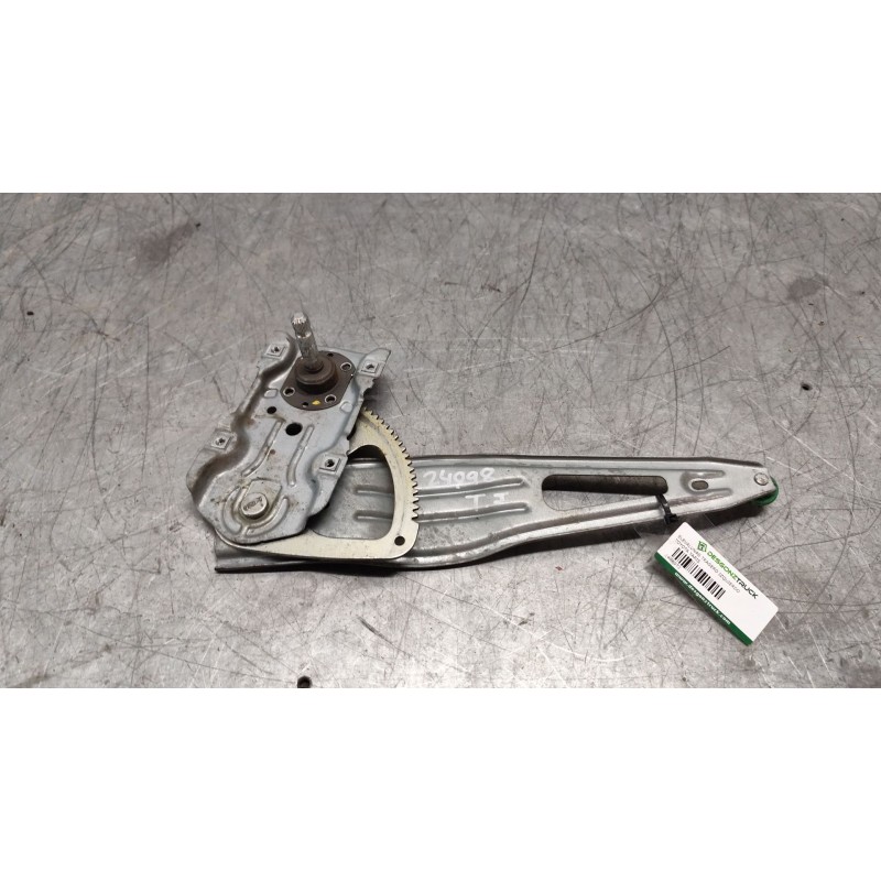 Recambio de elevalunas trasero izquierdo para toyota yaris 1.0 cat referencia OEM IAM  MANUAL 