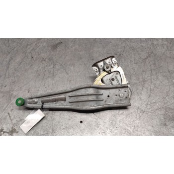Recambio de elevalunas trasero izquierdo para toyota yaris 1.0 cat referencia OEM IAM  MANUAL 