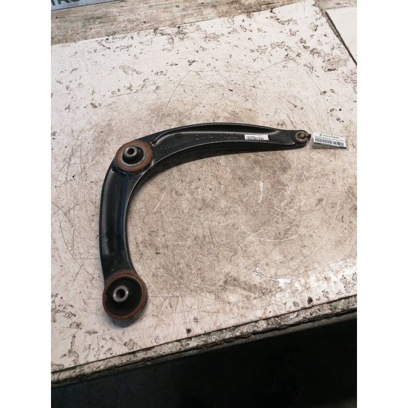 Recambio de brazo suspension inferior delantero derecho para peugeot 308 sw envy referencia OEM IAM 833547  