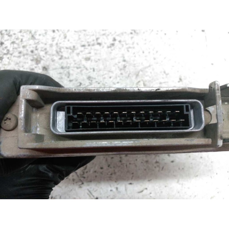 Recambio de centralita motor uce para renault kangoo (f/kc0) referencia OEM IAM 7700868300 80760F 7700111207 - Blanco 2