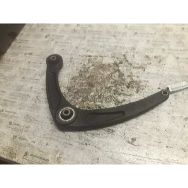 Recambio de brazo suspension inferior delantero derecho para citroën c4 coupe vts referencia OEM IAM   