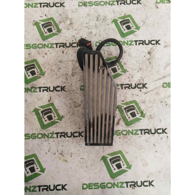 Recambio de pedal acelerador para renault magnum ab 2005 12.8 diesel referencia OEM IAM 7482492415  