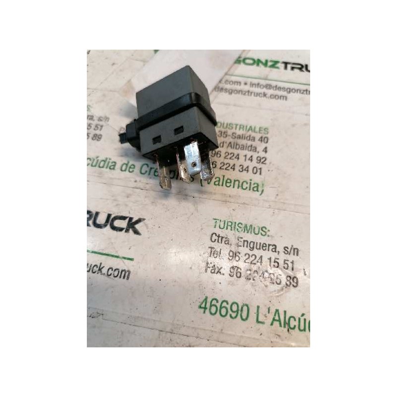 Recambio de rele para toyota auris live referencia OEM IAM 9008087021 4 PINS - Blanco 2