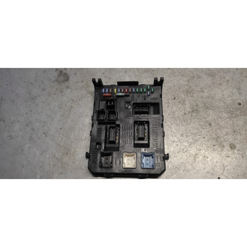 Recambio de caja reles / fusibles para citroën c4 coupe vts referencia OEM IAM 9660105980  BSI