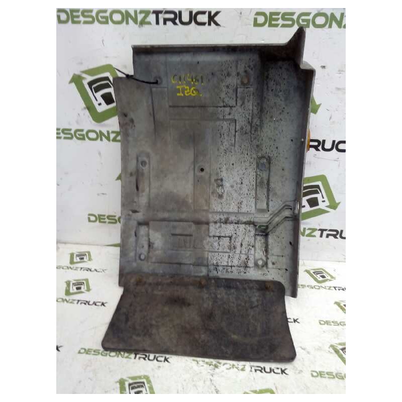 Recambio de guardabarros delantero izquierdo para iveco eurocargo 05.03  fg 80 el larga distancia referencia OEM IAM 8142626S - Blanco 2