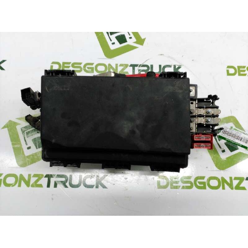 Recambio de caja reles / fusibles para opel astra h berlina 1.7 16v cdti referencia OEM IAM   