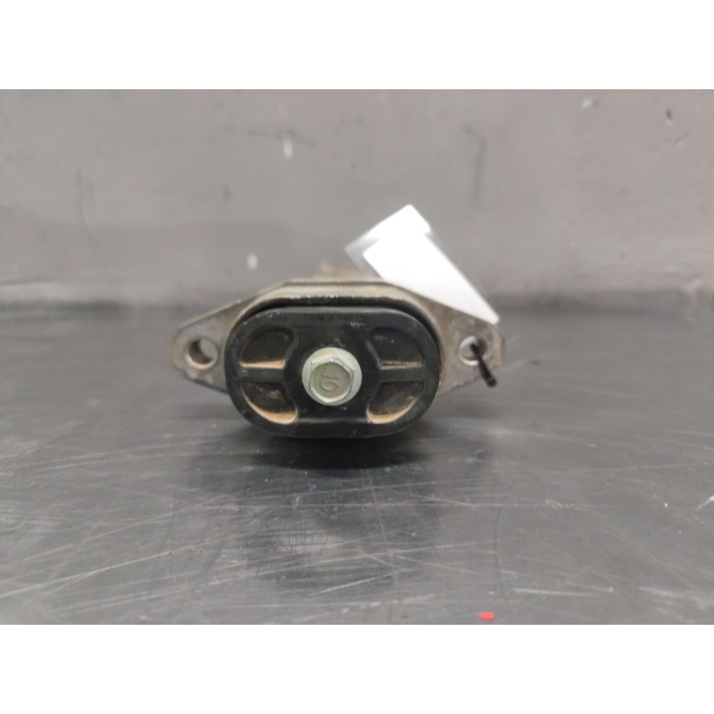 Recambio de soporte motor para hyundai i30 (gd) 1.6 crdi referencia OEM IAM 21950A5000 2
