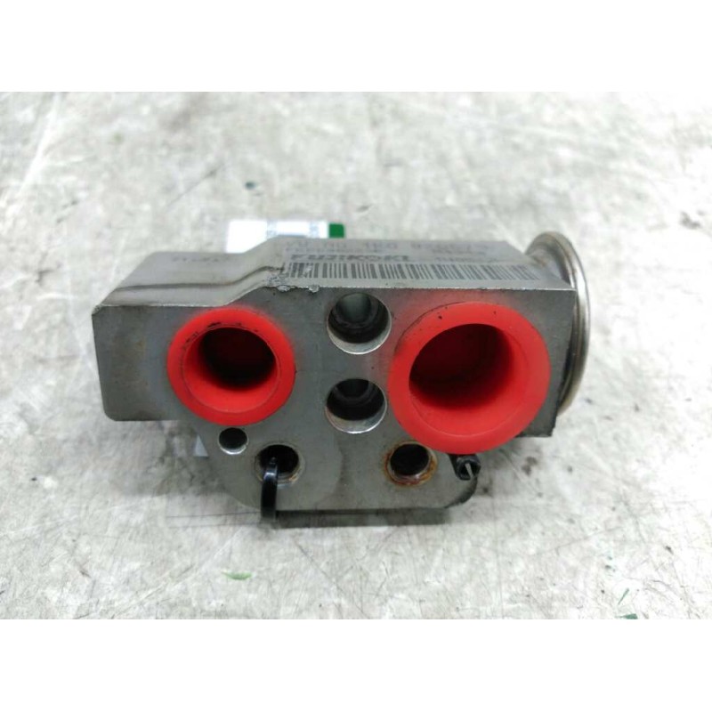 Recambio de valvula expansion para seat leon (1p1) stylance / style referencia OEM IAM 1K0820679 - Negro 3