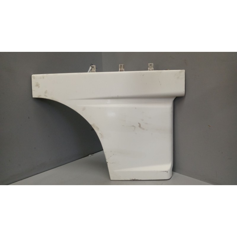 Recambio de moldura puerta delantera derecha para daf serie xf105.xxx 12.9 diesel referencia OEM IAM 1295620  1911138