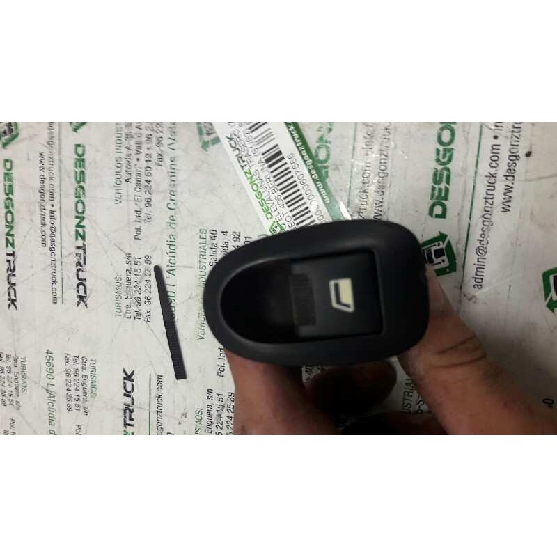 Recambio de mando elevalunas trasero izquierdo para peugeot 406 berlina (s1/s2) srdt referencia OEM IAM   