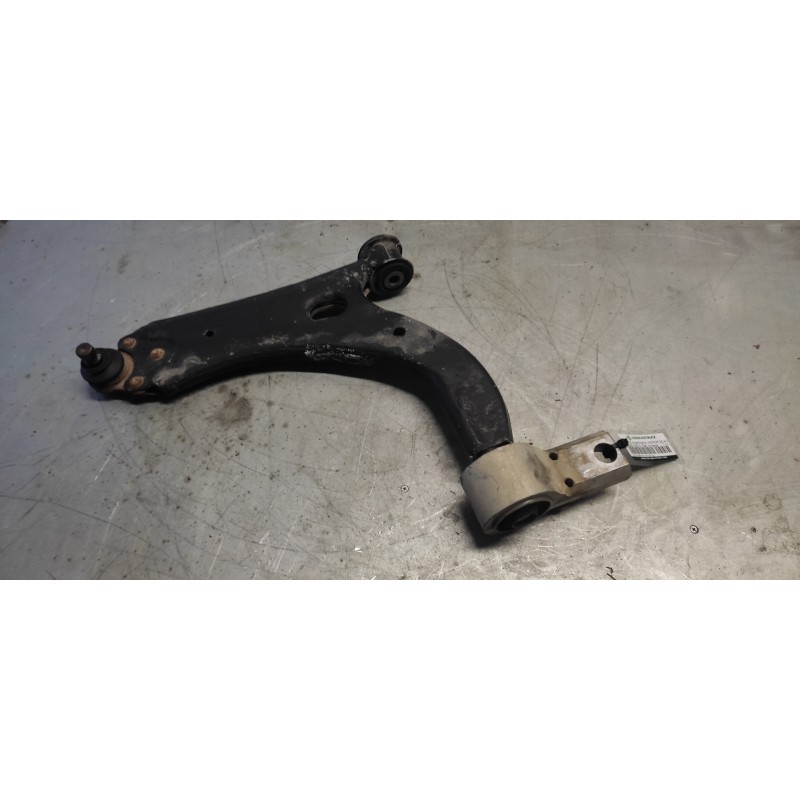 Recambio de brazo suspension inferior delantero izquierdo para ford fiesta (cbk) ambiente referencia OEM IAM   