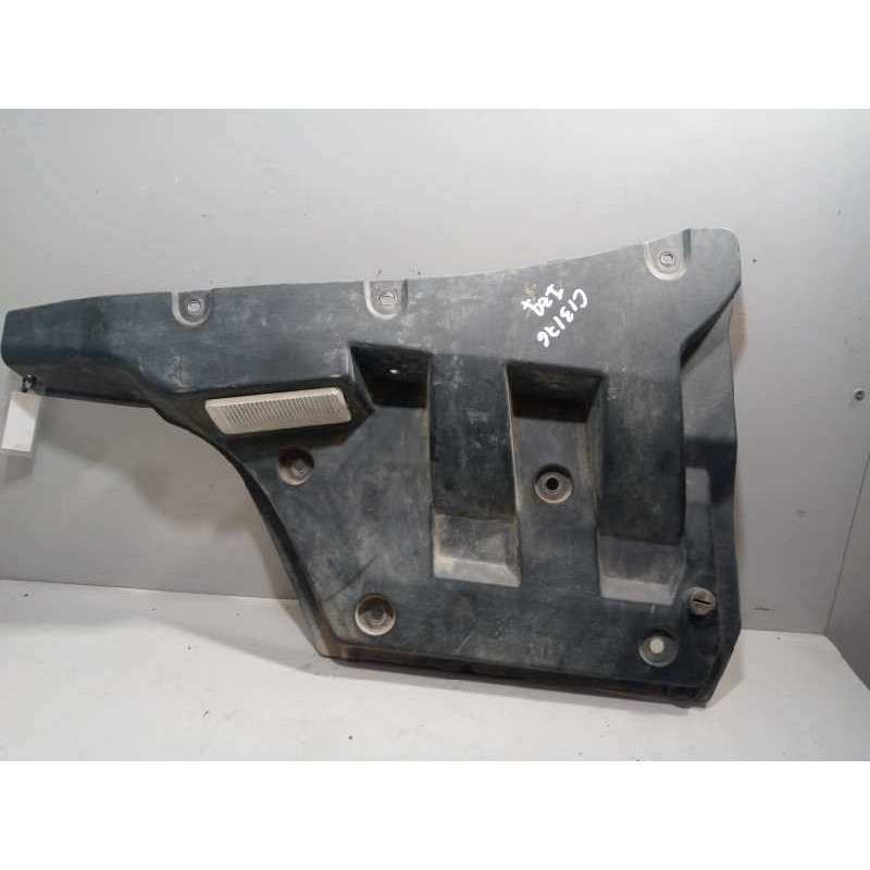 Recambio de moldura puerta delantera izquierda para renault serie t 12.8 diesel referencia OEM IAM 7482516626  