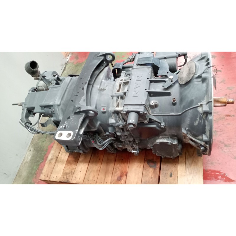 Recambio de caja cambios para man tgx 18 referencia OEM IAM 81320046417  1503292 - Blanco 4
