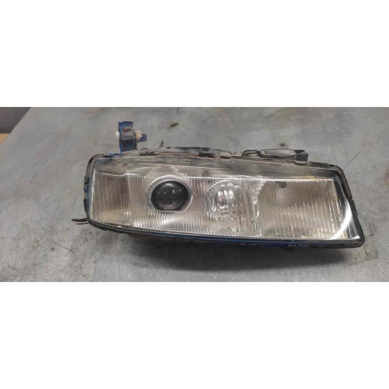 Recambio de faro derecho para opel calibra 2.0 referencia OEM IAM 13712700  