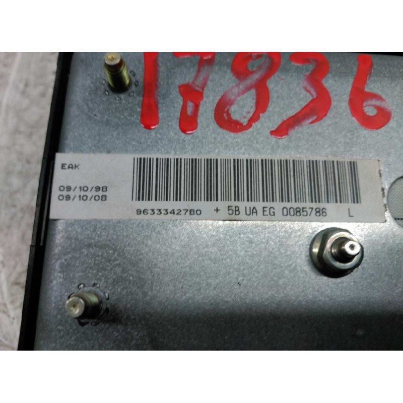 Recambio de airbag delantero derecho para citroën xsara berlina 1.9d seduction referencia OEM IAM 9633342780 821660 3