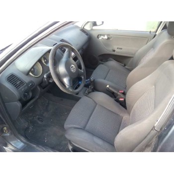 volkswagen polo berlina (6n2) del año 2000