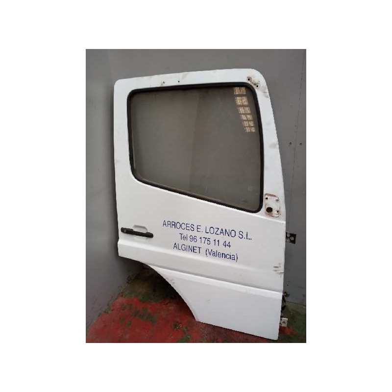 Recambio de puerta delantera derecha para mercedes-benz axor 2-ejes 18 ton 2004  6.4 diesel (om 906 la) referencia OEM IAM   