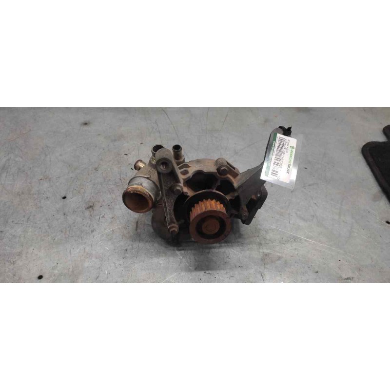 Recambio de bomba agua para chrysler jeep cherokee (kj) 2.5 crd básico referencia OEM IAM   