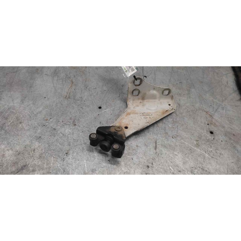 Recambio de bisagra puerta corredera para renault kangoo (f/kc0) rapid referencia OEM IAM   INFERIOR DERECHA