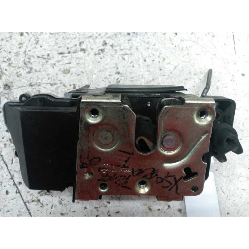 Recambio de cerradura puerta trasera izquierda para citroën xsara berlina 1.8 vts referencia OEM IAM 2