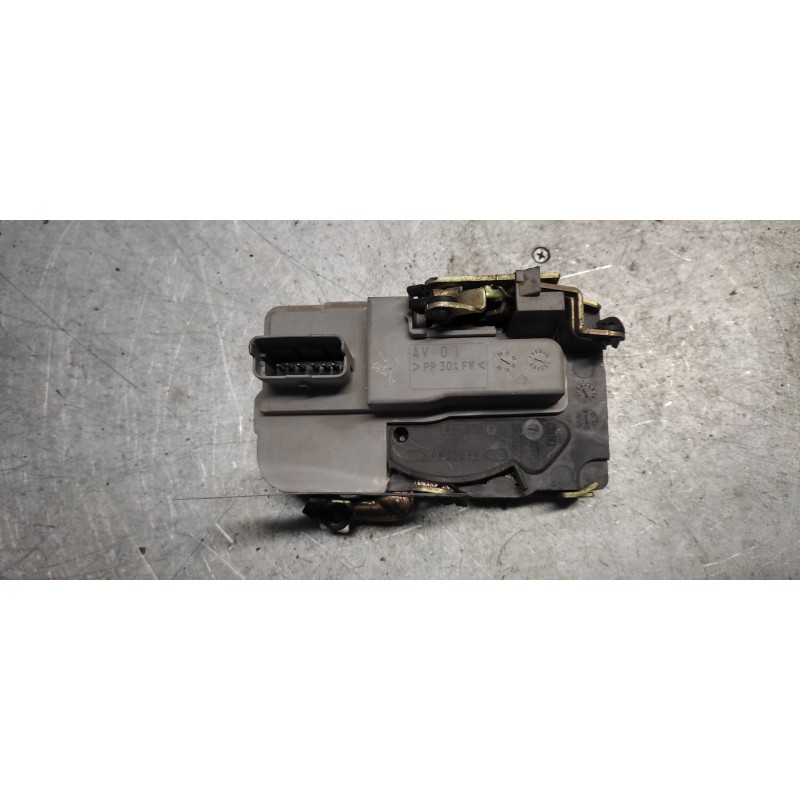 Recambio de cerradura puerta delantera derecha para peugeot 206 berlina xs referencia OEM IAM  6 PINS 2