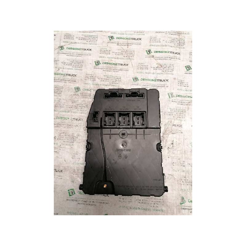 Recambio de caja reles / fusibles para renault scenic ii authentique referencia OEM IAM 8200606831 S118400250G 