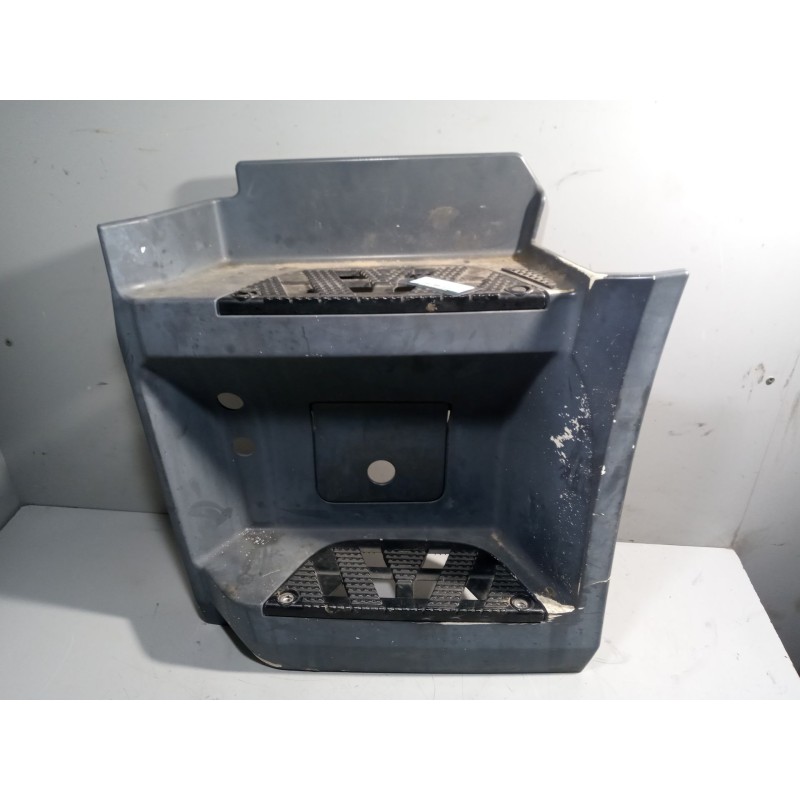 Recambio de peldaño izquierdo para mercedes-benz actros bm 963.xxx 2-achser referencia OEM IAM a9606662903 a9606668403 a96066630