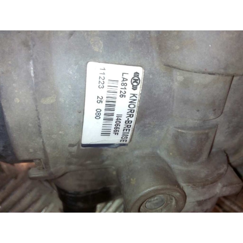 Recambio de valvula aire para iveco eurostar (ld) fsa  (ld 440 e 43 4x2) gran espacio referencia OEM IAM LA8126 K012243 VALVULA - Blanco 2