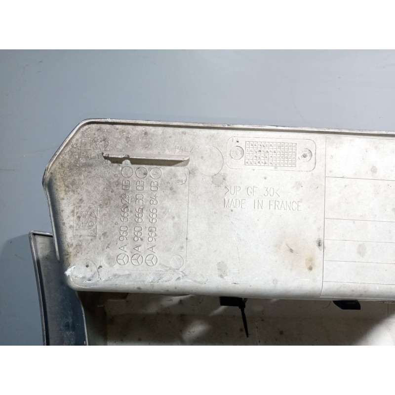 Recambio de peldaño izquierdo para mercedes-benz actros bm 963 2-achser referencia OEM IAM a9606662903 a9606668403 a9606663003 - Blanco 2
