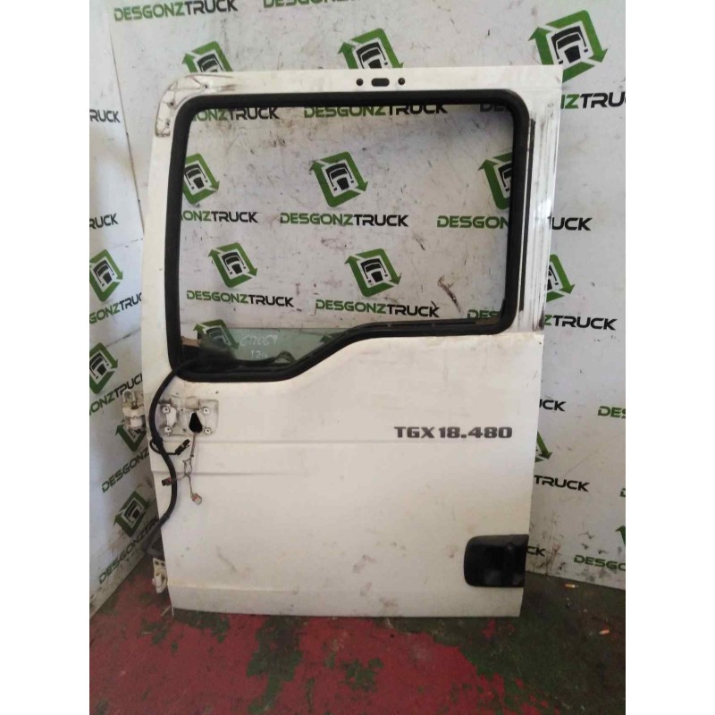 Recambio de puerta delantera izquierda para man tgx 18.xxx fg / 4x2 bl xl referencia OEM IAM   