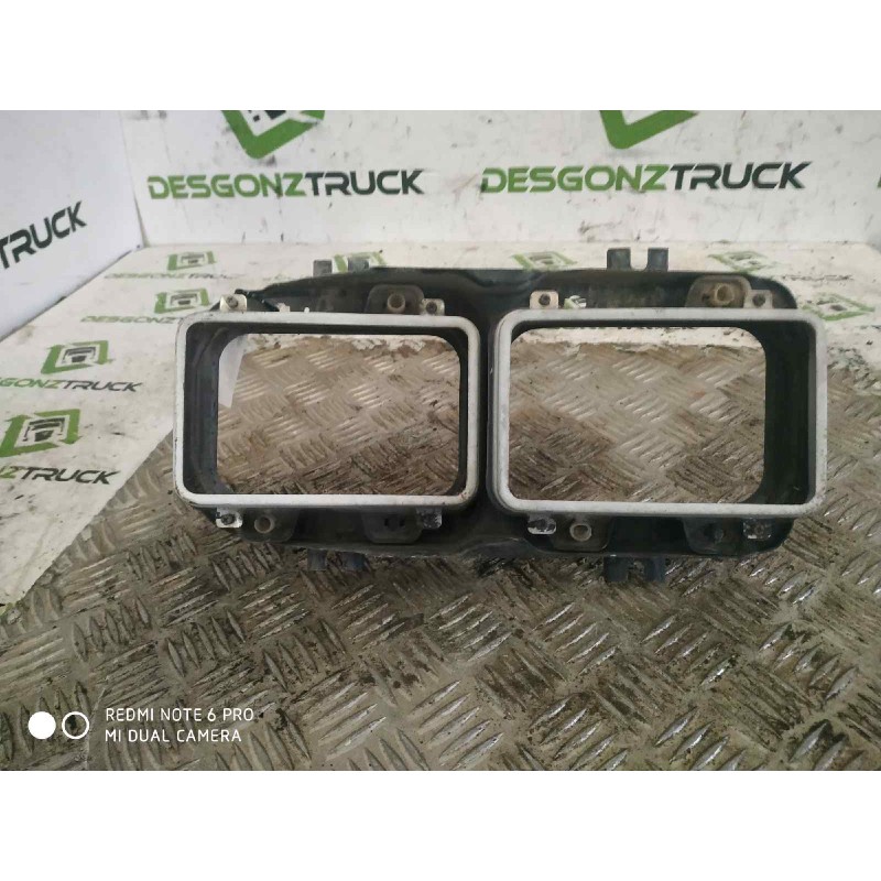 Recambio de soporte faro derecho para nissan trucks m m-90.150 referencia OEM IAM   