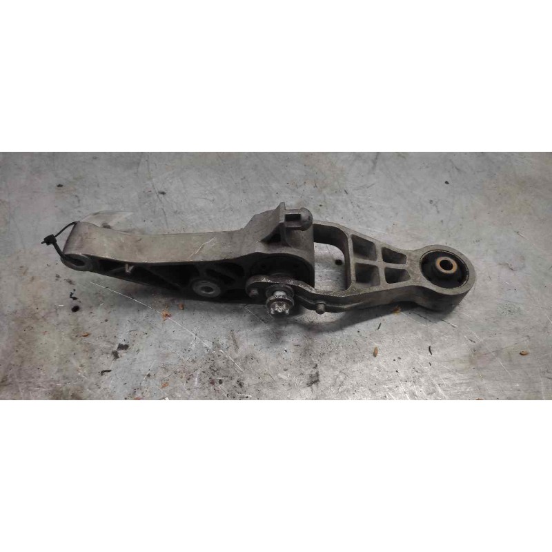 Recambio de soporte motor para opel corsa c blue line referencia OEM IAM 13117089  