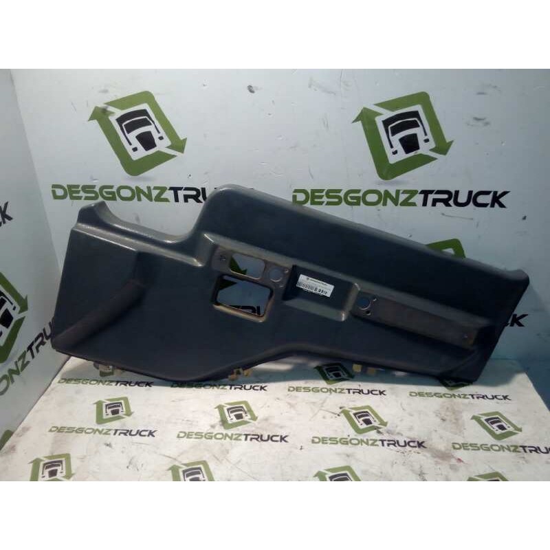 Recambio de guarnecido puerta delantera derecha para nissan trucks l35.08 ...... referencia OEM IAM   