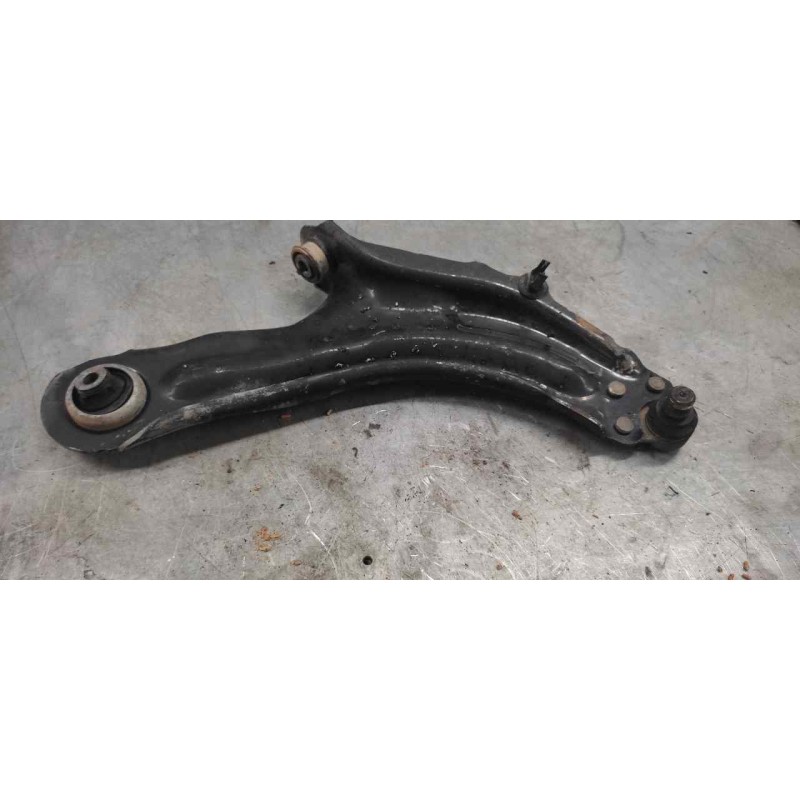 Recambio de brazo suspension inferior delantero derecho para renault kangoo profesional referencia OEM IAM   