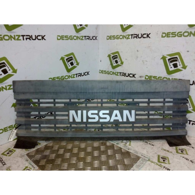 Recambio de rejilla delantera central para nissan trucks l35.09 ... referencia OEM IAM   