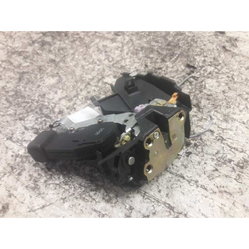 Recambio de cerradura puerta delantera derecha para toyota corolla (e11) 1.4 linea terra compact referencia OEM IAM  4 PINS - Gris