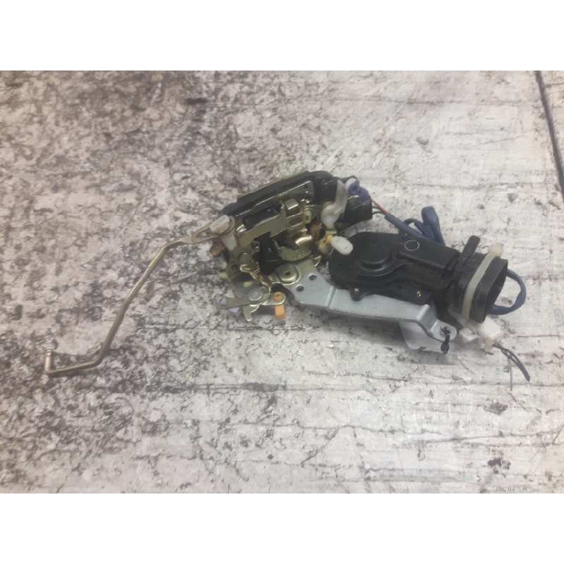 Recambio de cerradura puerta delantera izquierda para toyota corolla (e11) 1.4 linea terra compact referencia OEM IAM  4 PINS - Gris 2