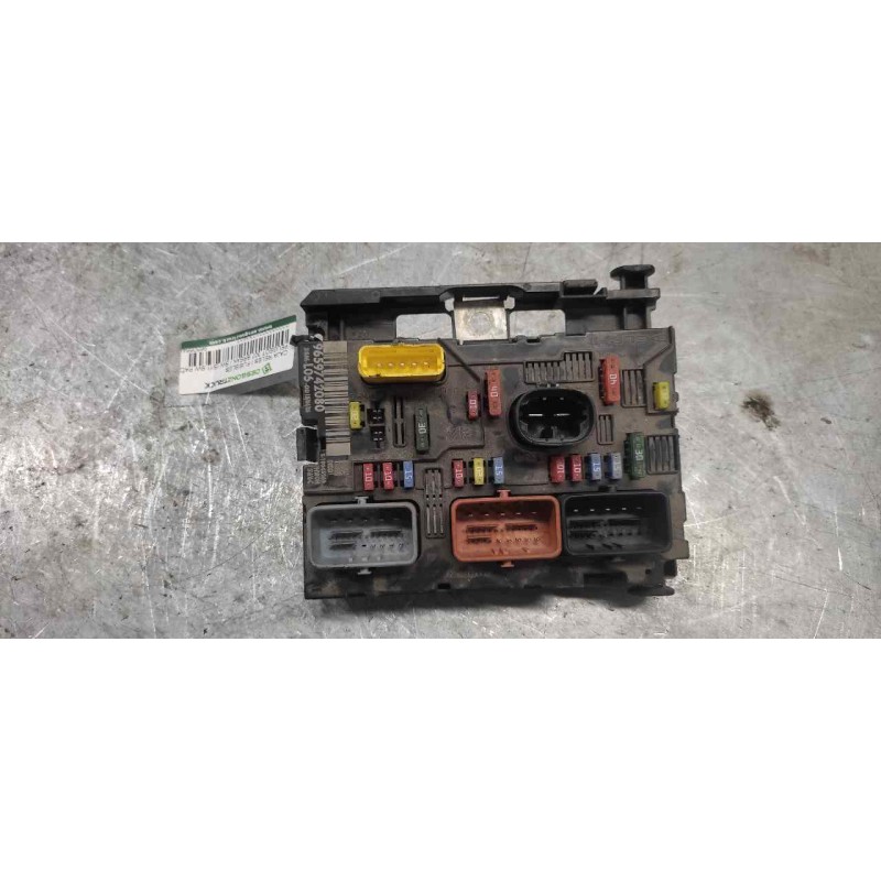 Recambio de caja reles / fusibles para peugeot 307 break / sw (s1) sw pack referencia OEM IAM 96506644180  