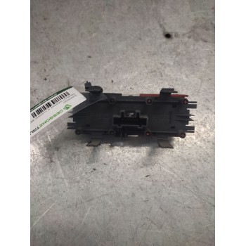 Recambio de warning para renault megane ii classic berlina confort authentique referencia OEM IAM 8200095493  6 PINS